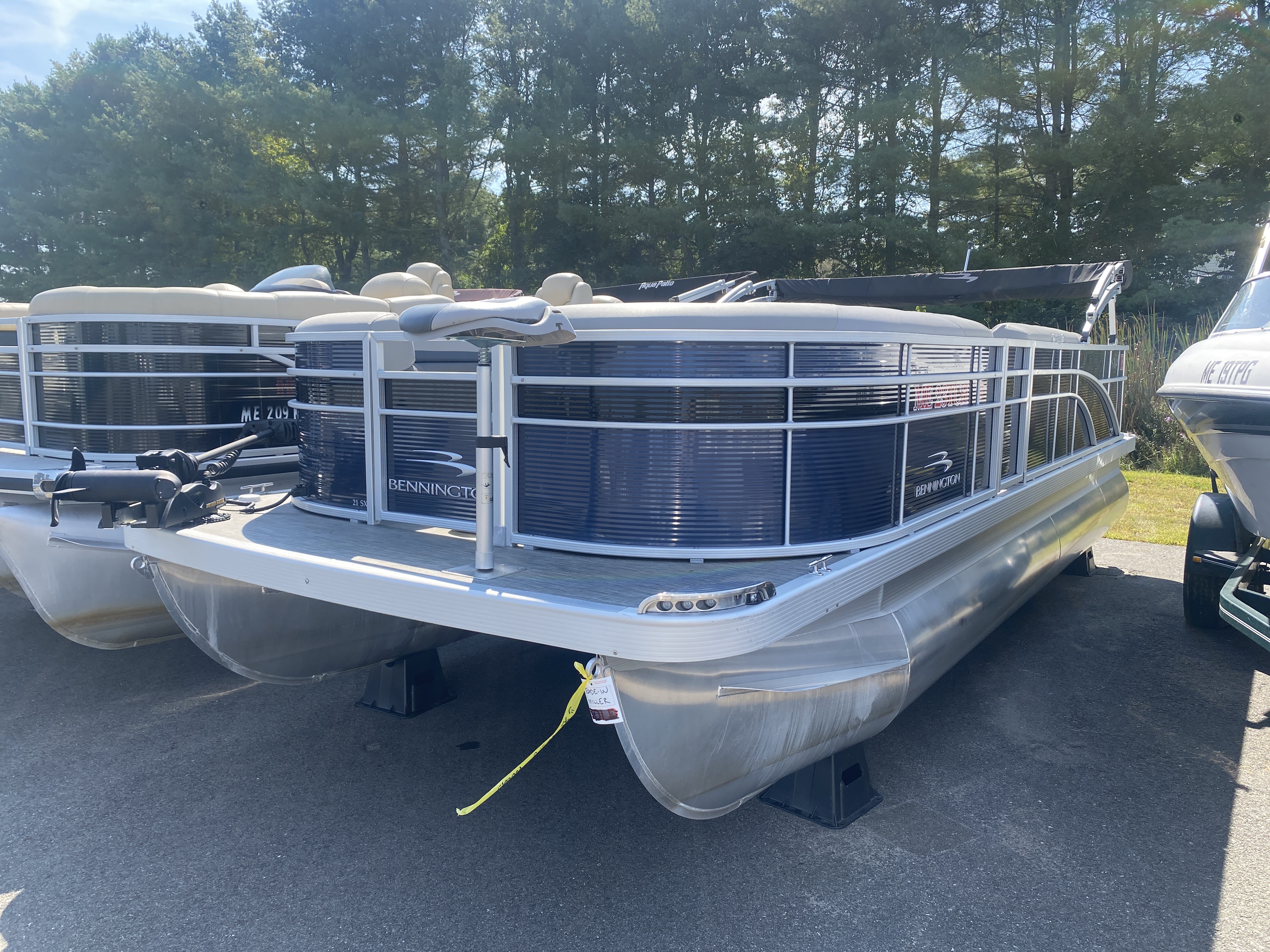 2020 Bennington 21SSNPXPAPG Pontoon Boat