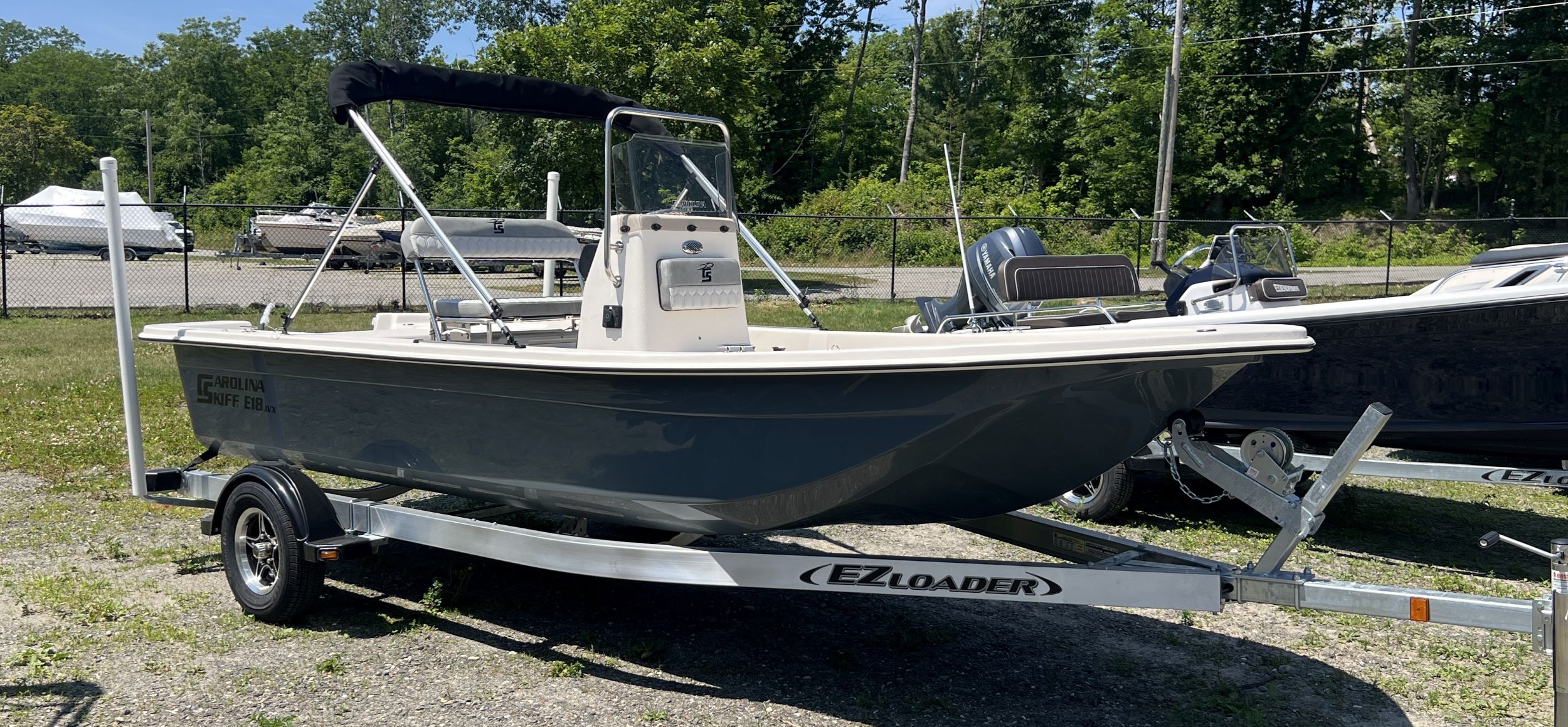 2025 Carolina Skiff E18JVXCC - Gray
