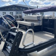 2025 Bennington 22SLJSE - Black/Purple