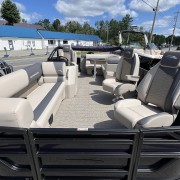 2025 Bennington 22SLJSE - Black/Purple