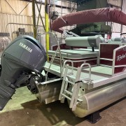 2024 Bennington 22SVSB Triple