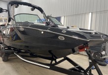 2025 Mastercraft NXT22 - Midnight Black