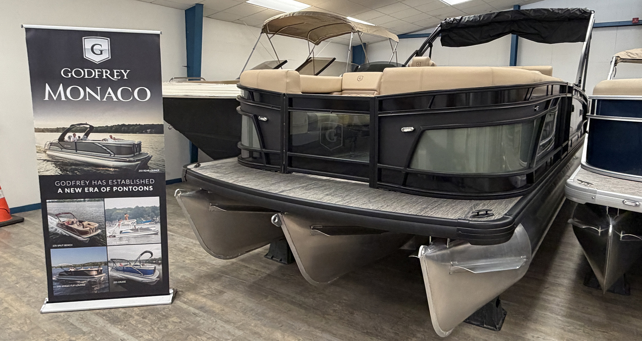 2026 Godfrey MC255MTF Tripletoon - Sage/Black