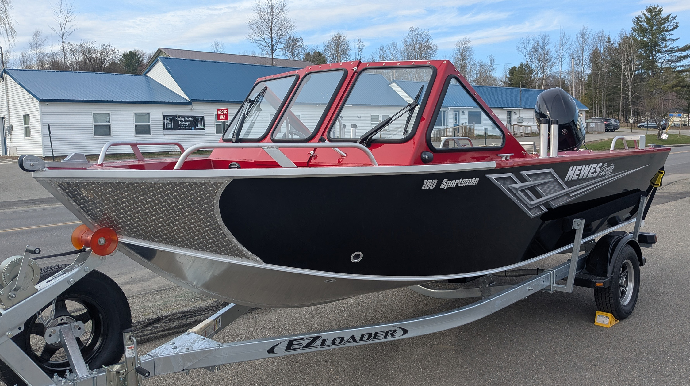 2025 Hewescraft Sportsman 180 - Red/Black