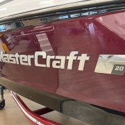 2024 Mastercraft XT20 - Midnite Black/Sangria Flake